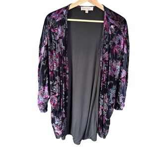 💜💜Philosophy Velvet Floral Navy and Purple Kimono